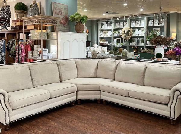 Sofas, Sectionals & Love Seats