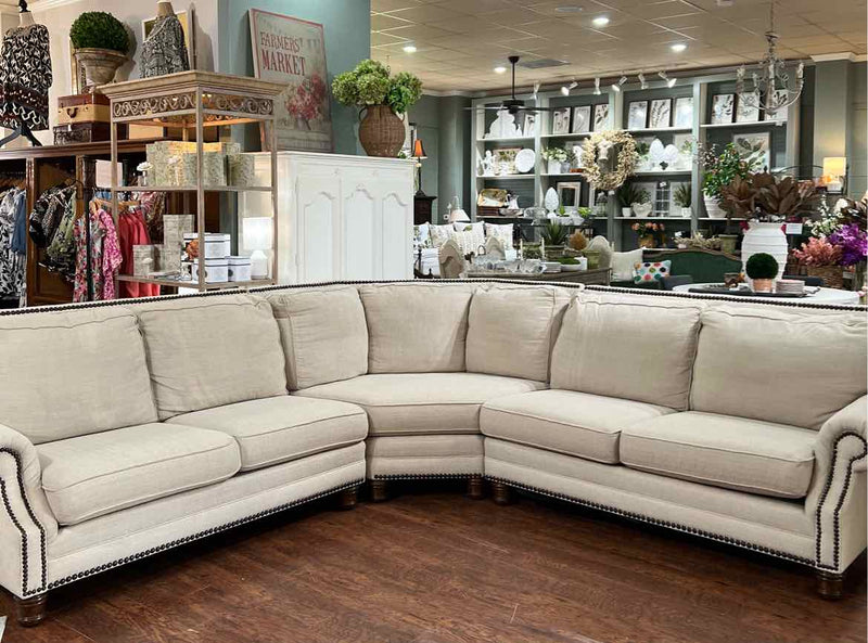 Sofas, Sectionals & Love Seats