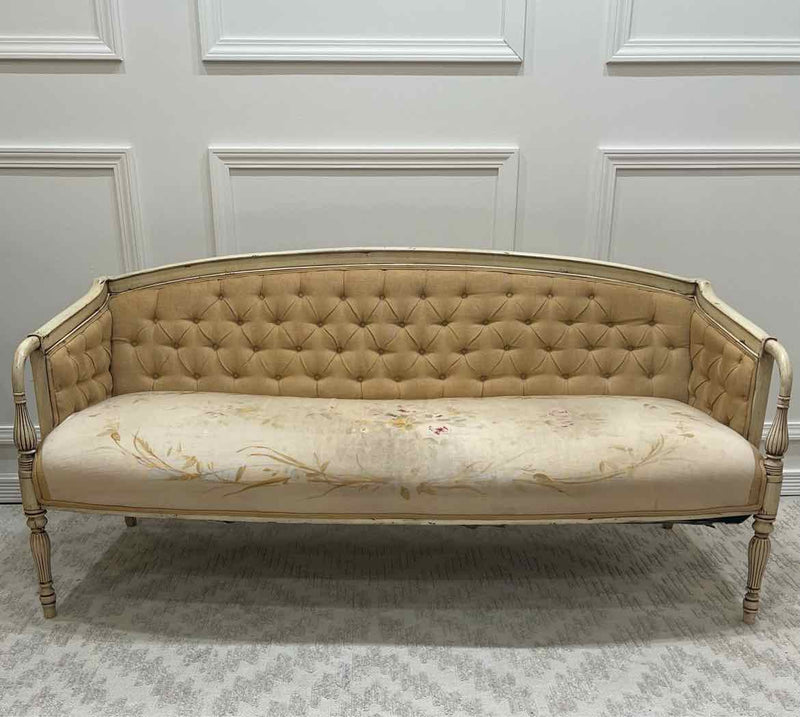 Sofas, Sectionals & Love Seats