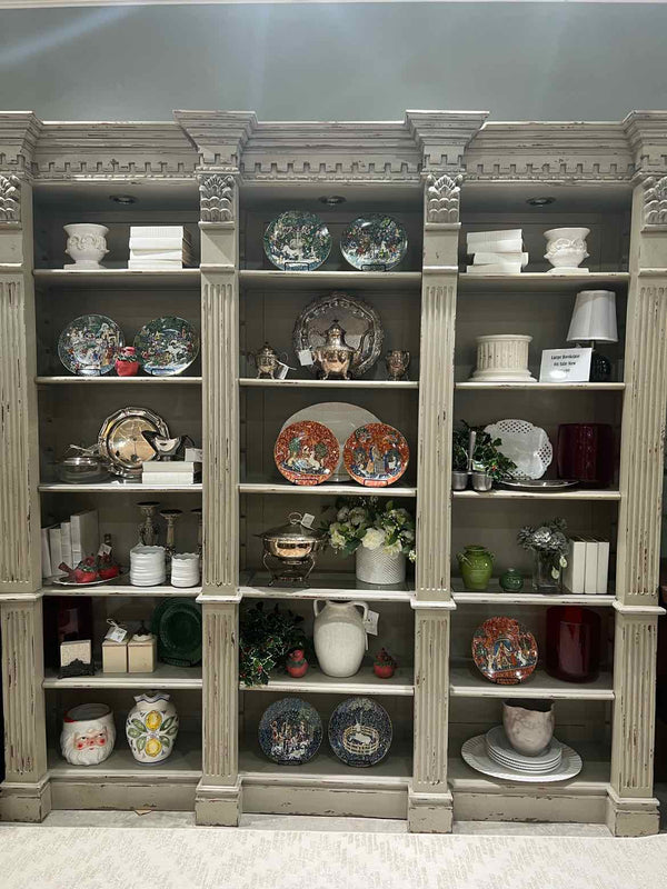 Display Shelves & Cabinets