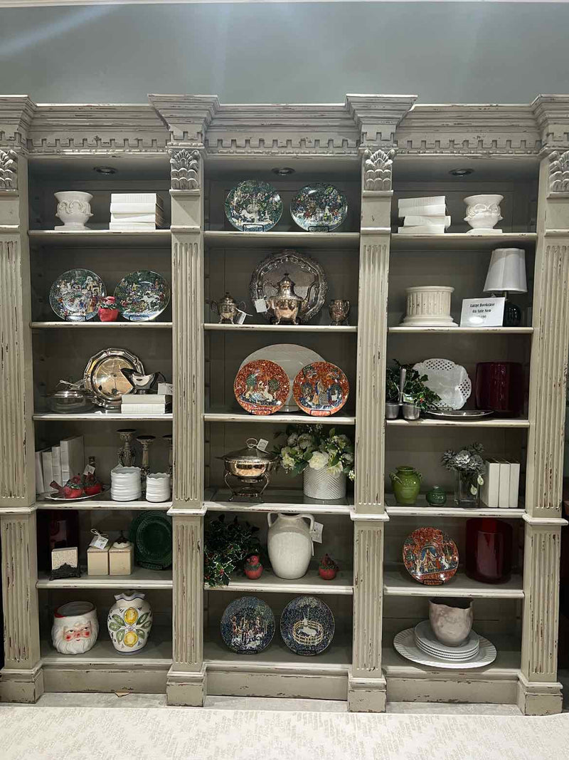 Display Shelves & Cabinets