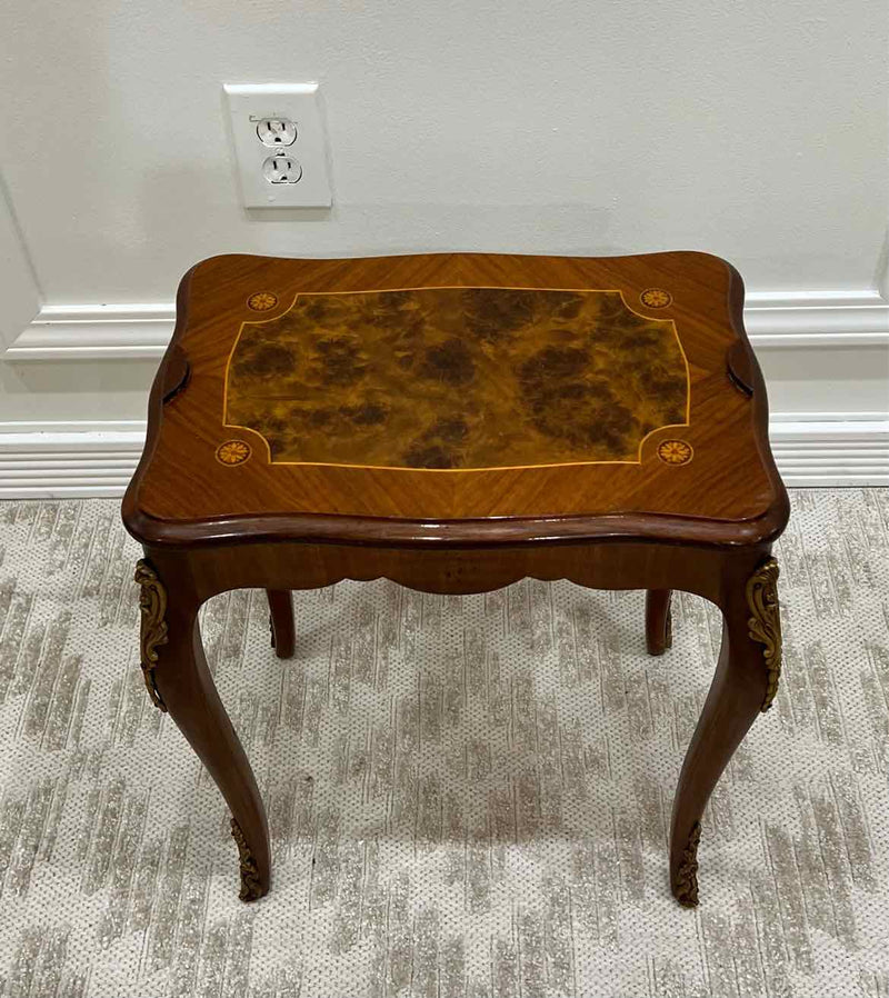 Table, Accent