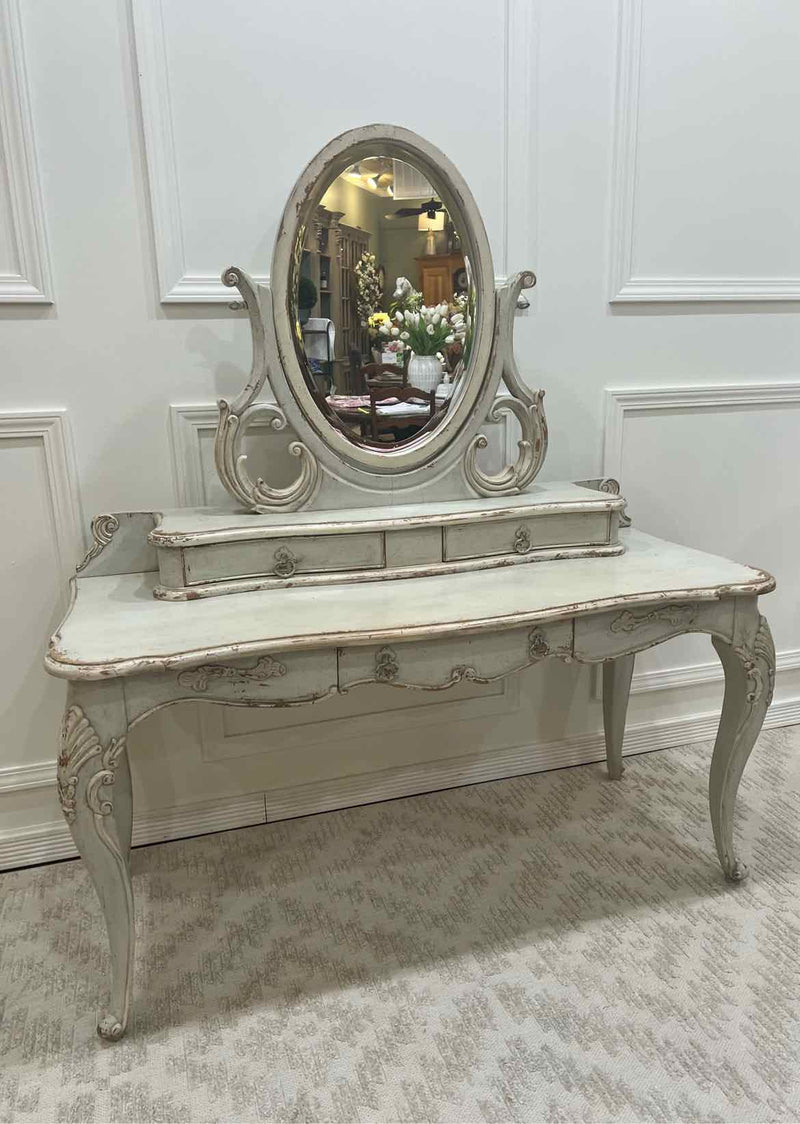 Vanity tables