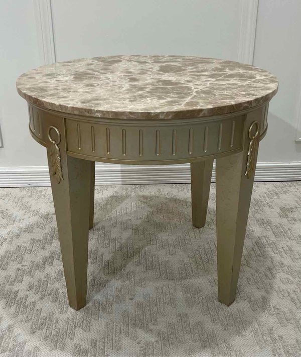 Table, Accent