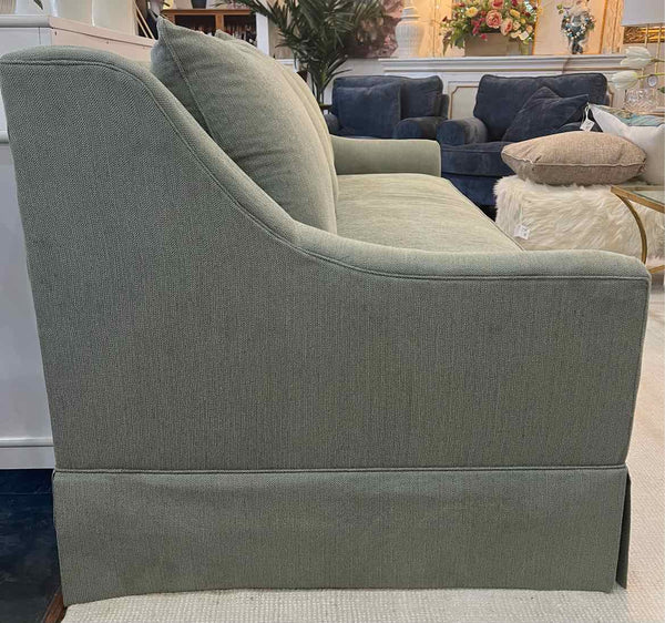 Sofas, Sectionals & Love Seats