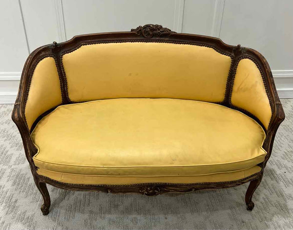 Settees & Loveseats