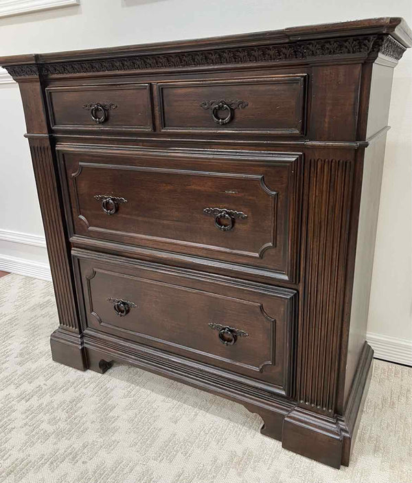 Dressers & Chests