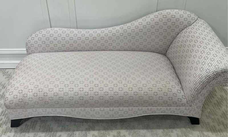 Sofas, Sectionals & Love Seats