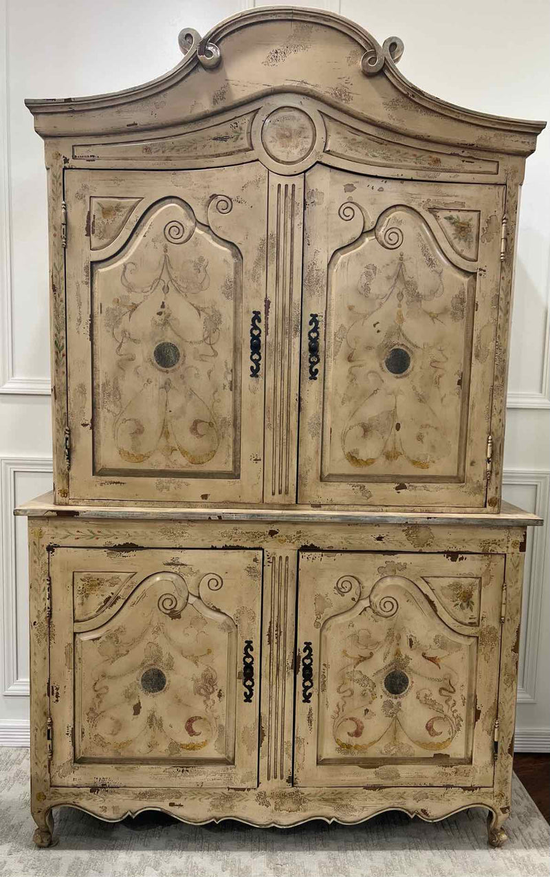 Display Shelves & Cabinets