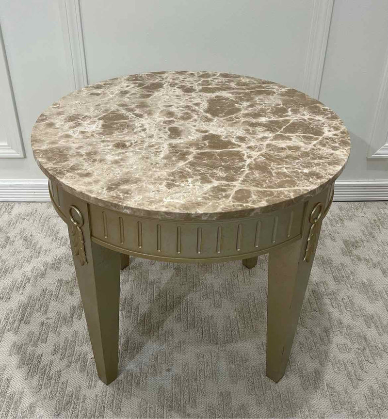 Table, Accent
