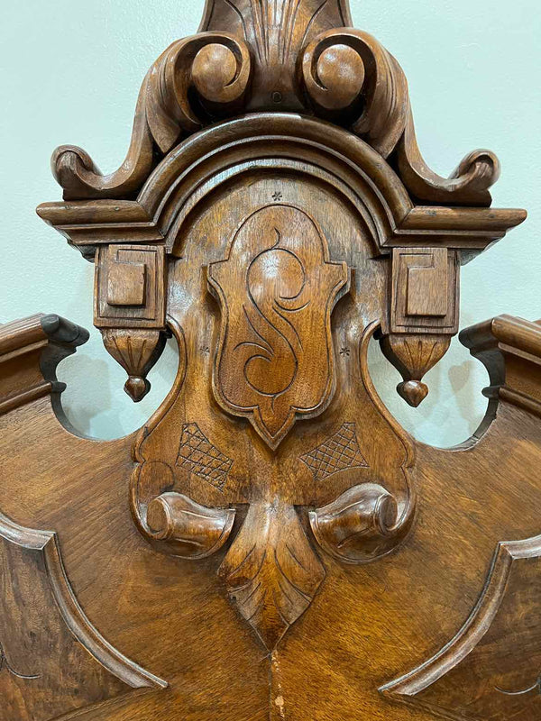 Beds & Headboards