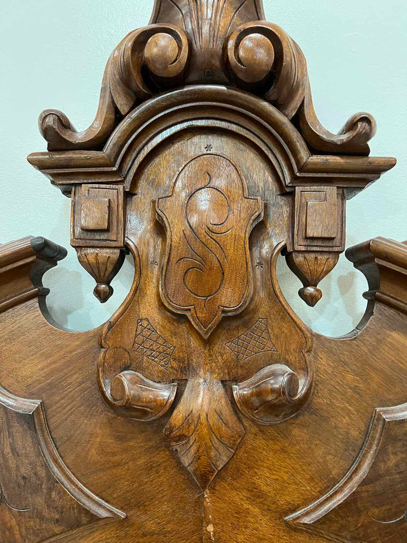 Beds & Headboards
