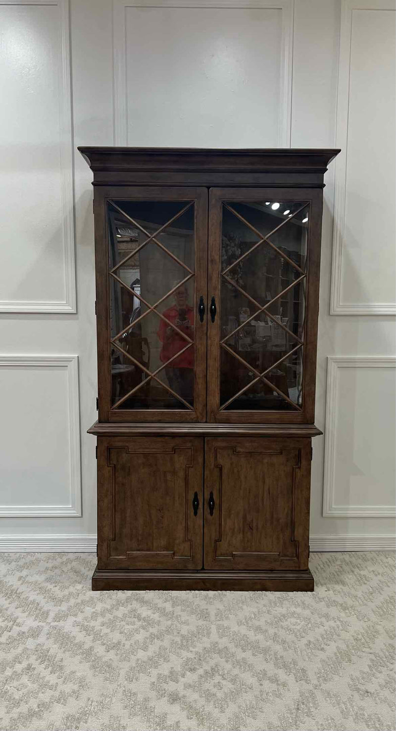 Kincaid Cabinets & Display Shelves