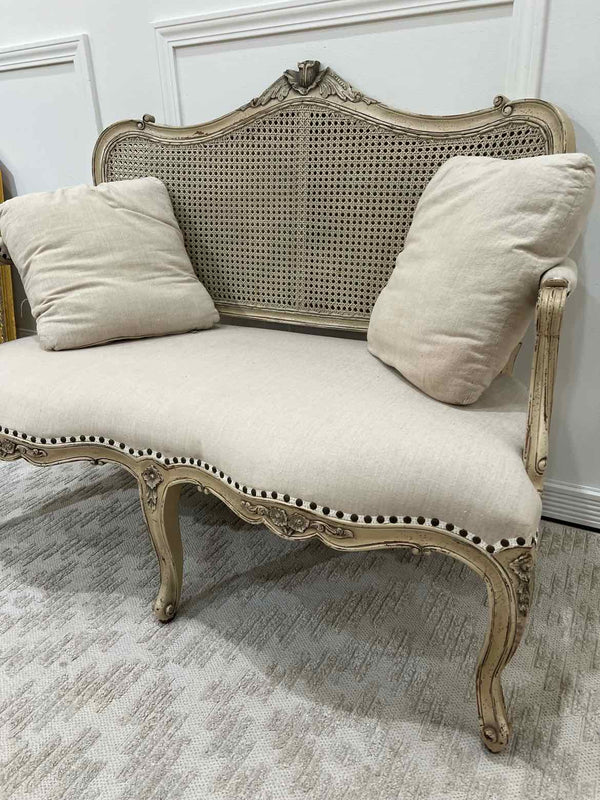 Settees & Loveseats
