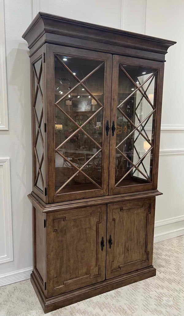Kincaid Cabinets & Display Shelves