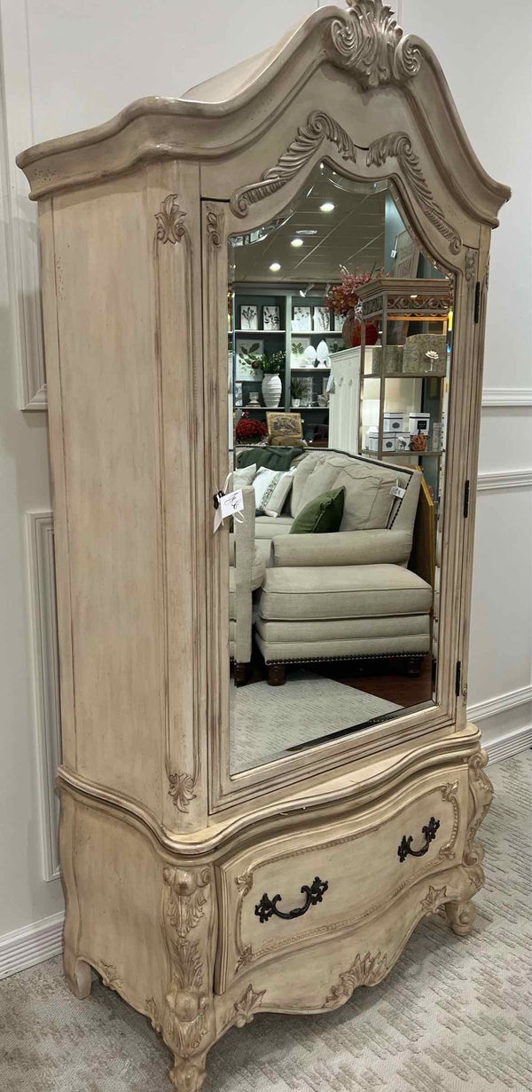 Armoire