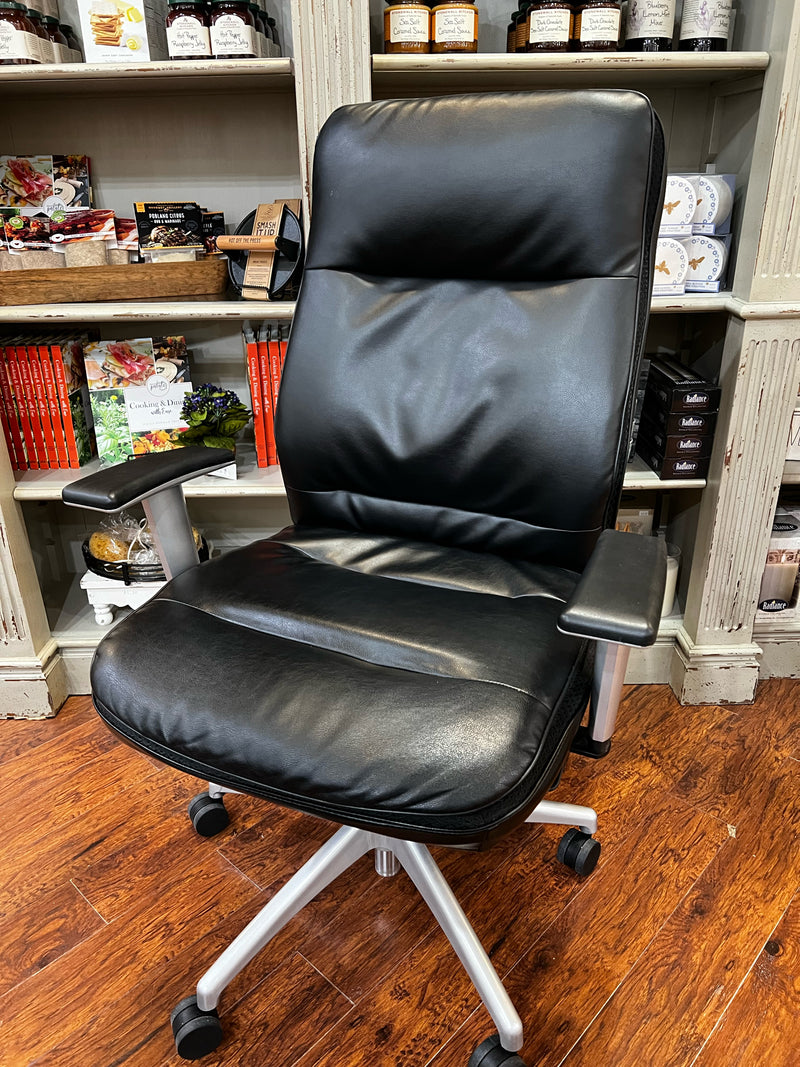 Roller Desk Chair