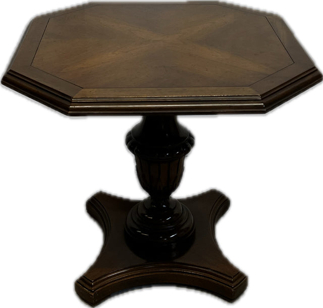 Table, Accent